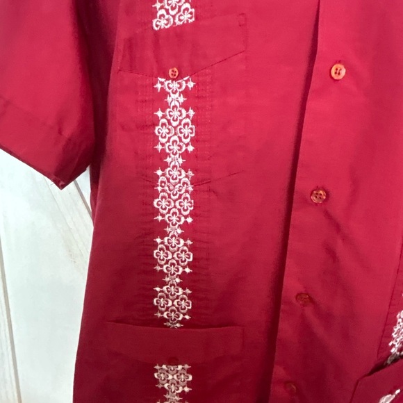 Haband Men's Red Short Sleeve Shirt with White Embroidery - Picture 3 of 5